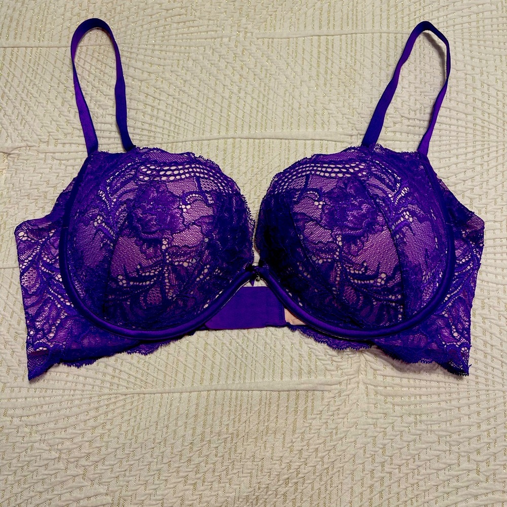 Victoria’s Secret Bombshell Push-up Lace Bra - 36D